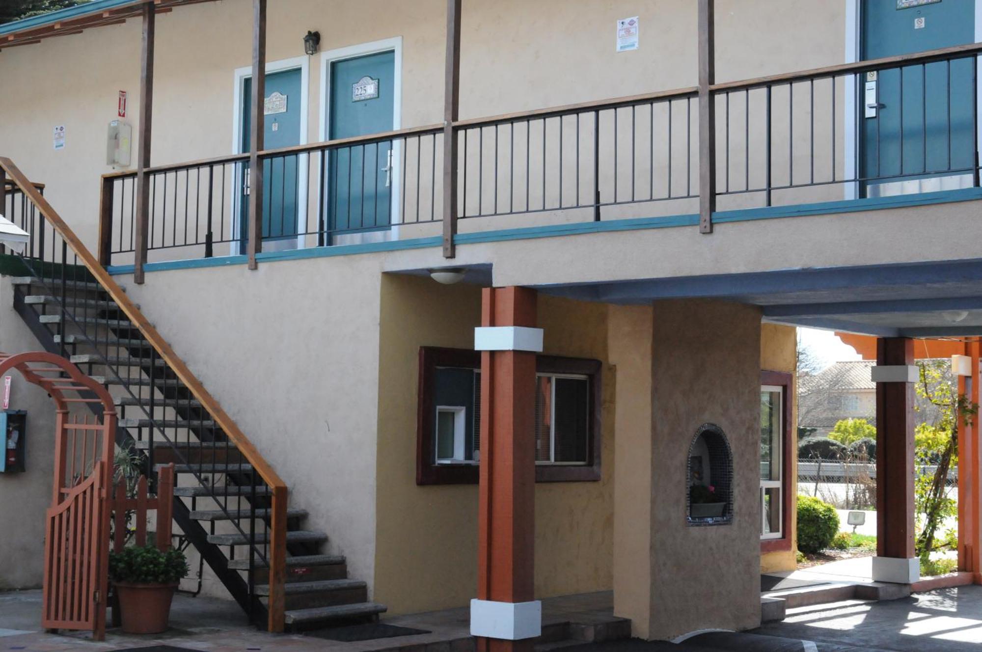 Sandyland Reef Inn Carpinteria Exterior photo