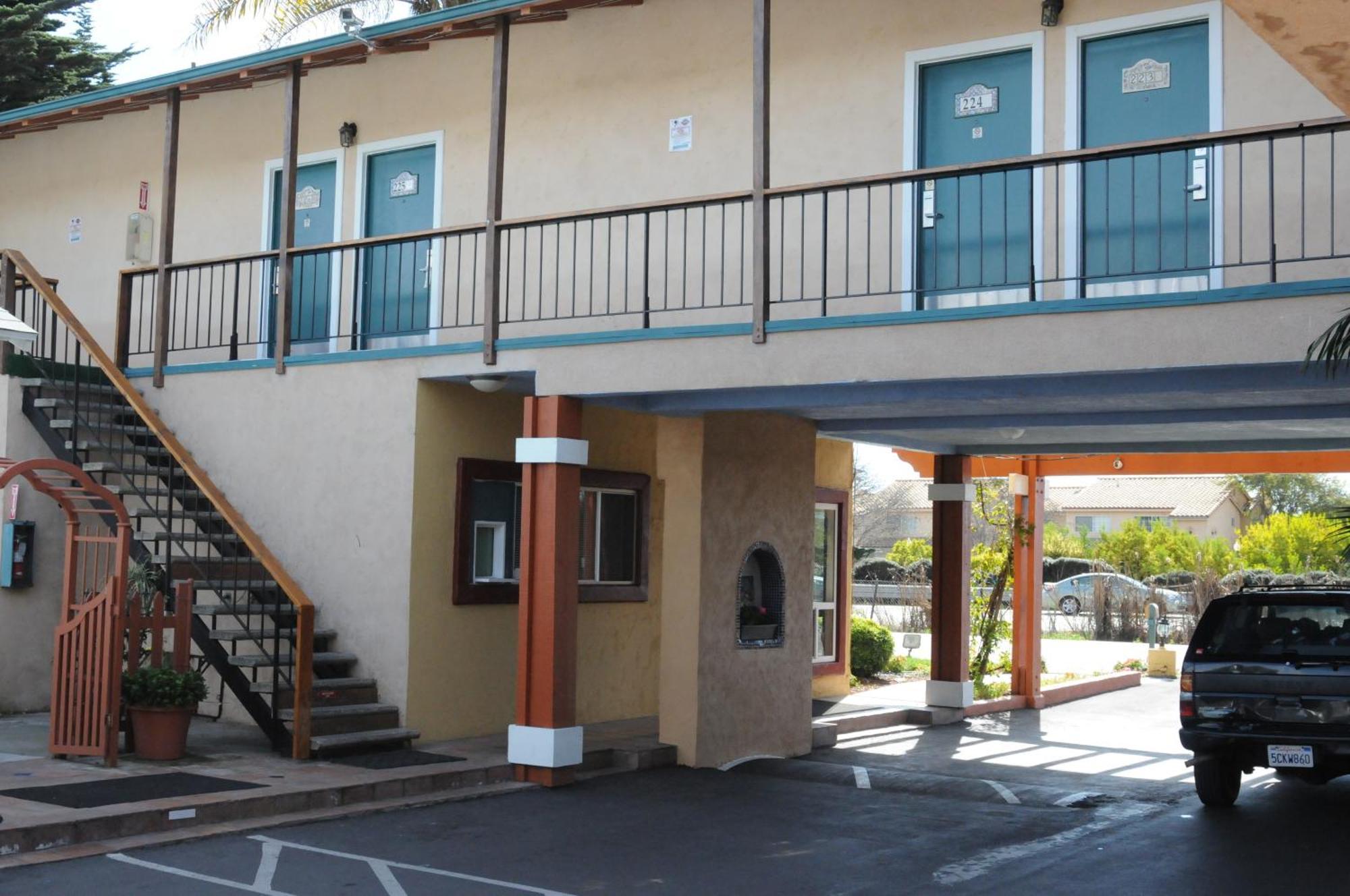Sandyland Reef Inn Carpinteria Exterior photo