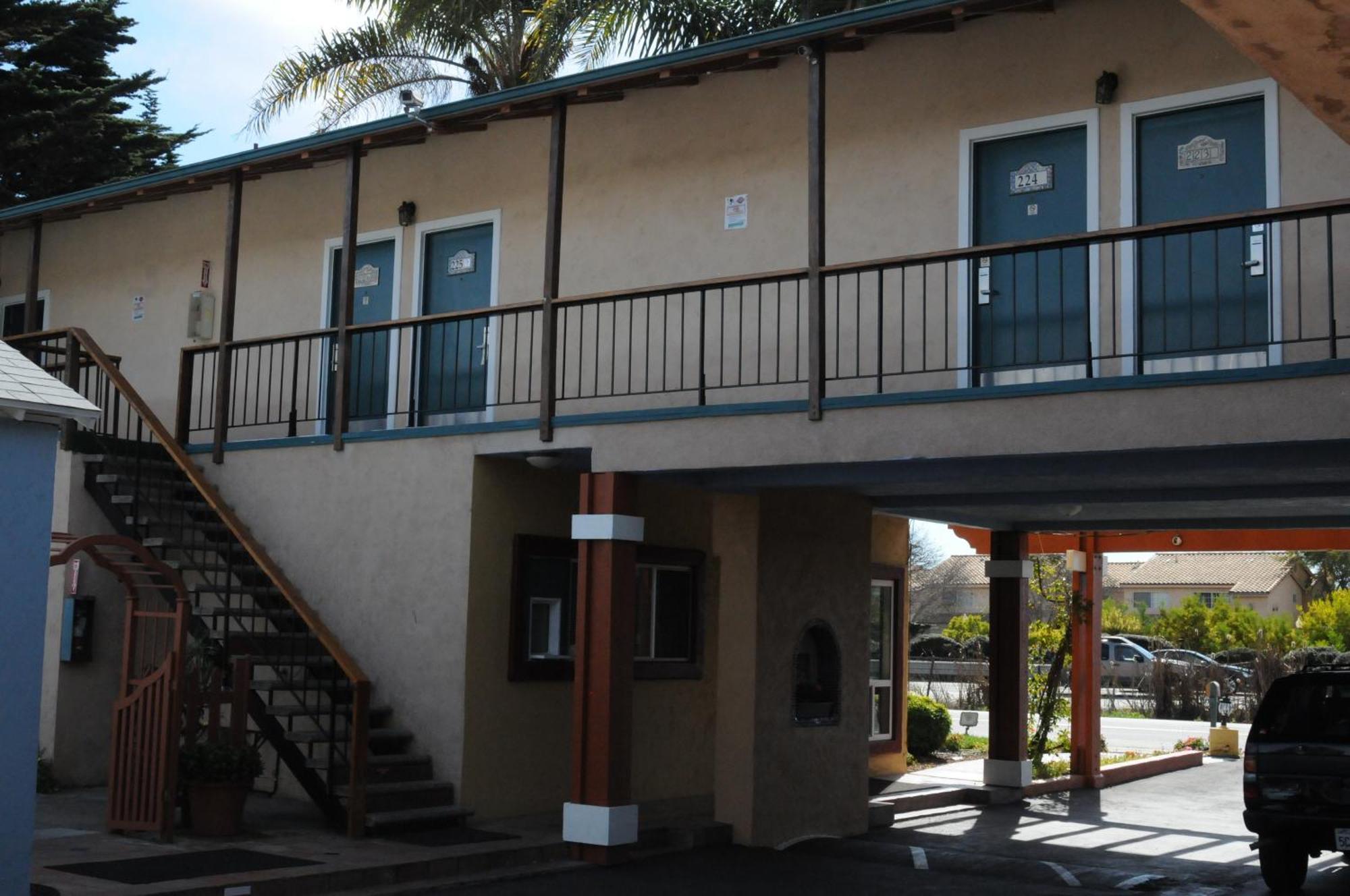Sandyland Reef Inn Carpinteria Exterior photo